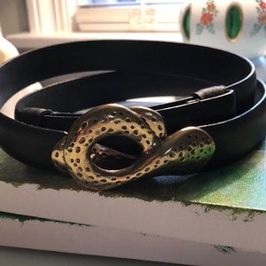Final Sale Chico’s Blk Leather Belt w Gold Closure